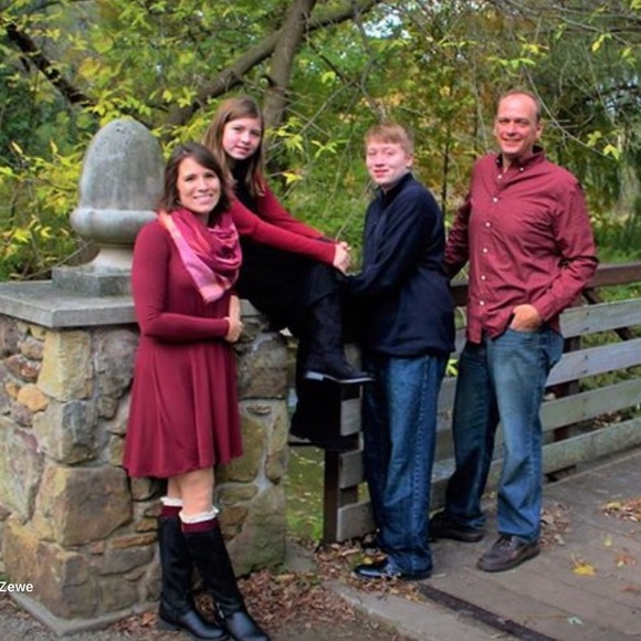 Meet your Posher, Jamie - Picture 1 of 2